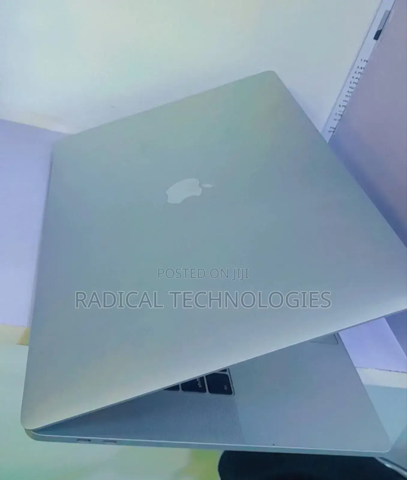 New Laptop Apple MacBook Pro 2017 16GB Intel Core I7 SSD 256GB