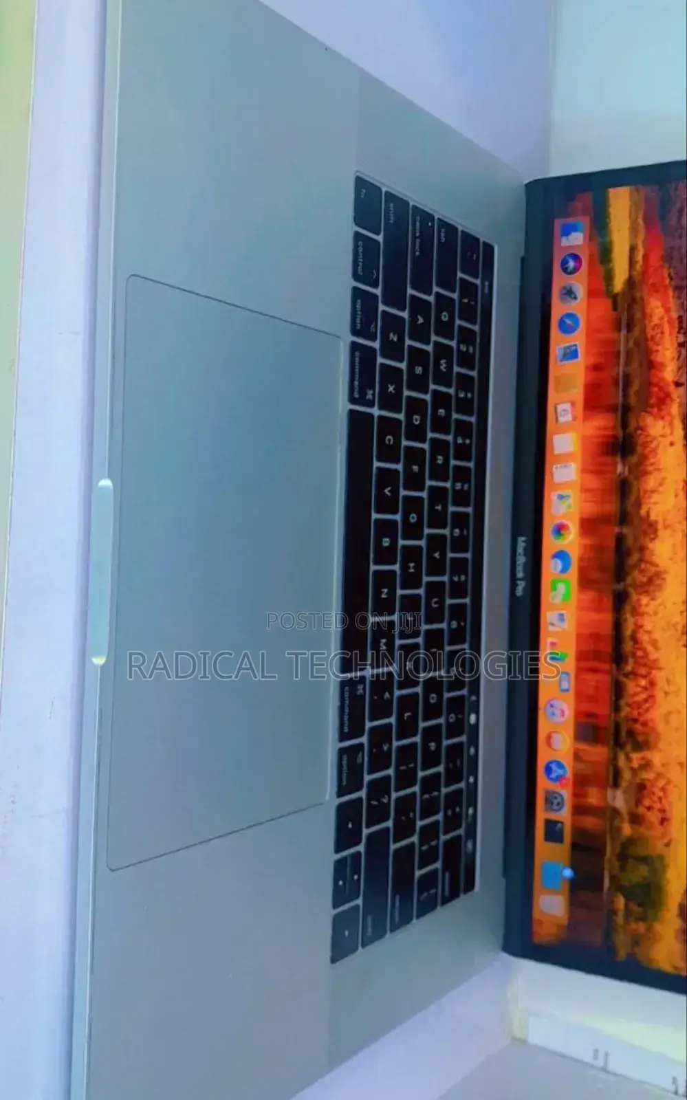 New Laptop Apple MacBook Pro 2017 16GB Intel Core I7 SSD 256GB