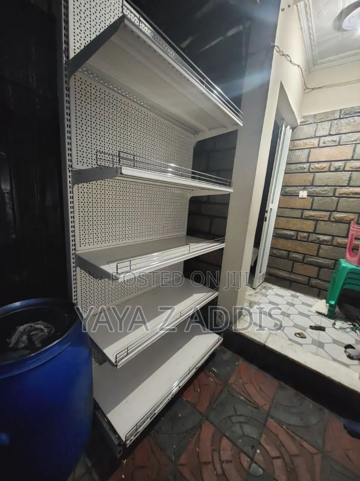 Super Market Shelves