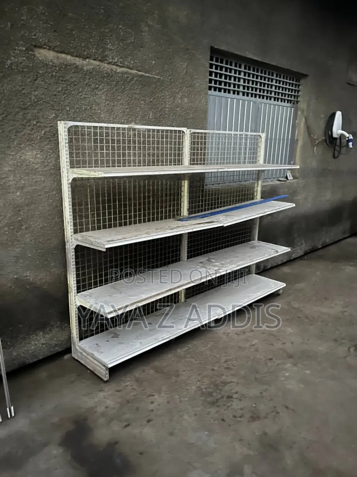 Super Market Shelves