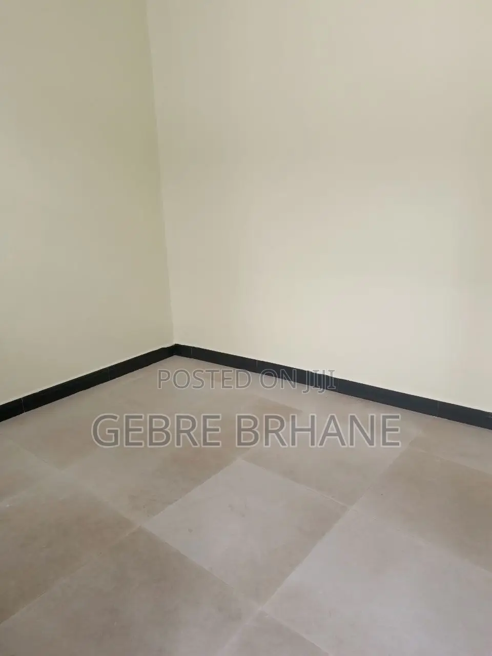 5bdrm Apartment in Apartment, Yeka for rent