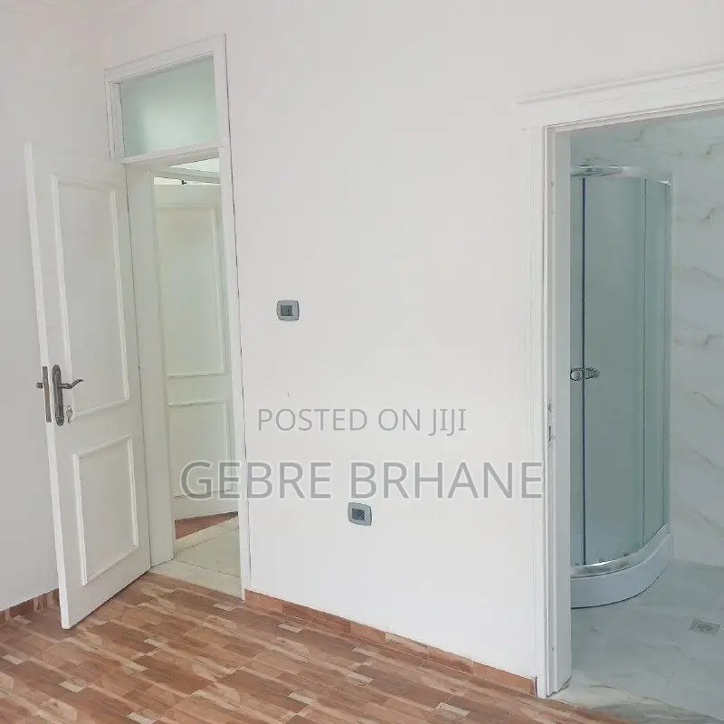 3bdrm Apartment in Apartment, Yeka for rent