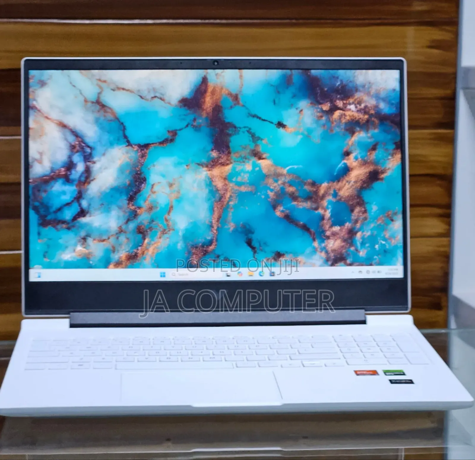 New Laptop HP Victus 16 16GB AMD Ryzen 7 SSD 1T