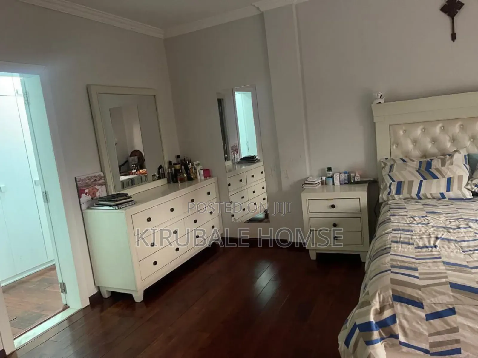 Furnished 5bdrm Villa in Bole for rent