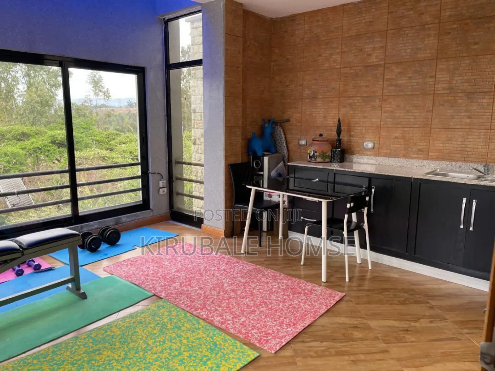 Furnished 5bdrm Villa in Bole for rent