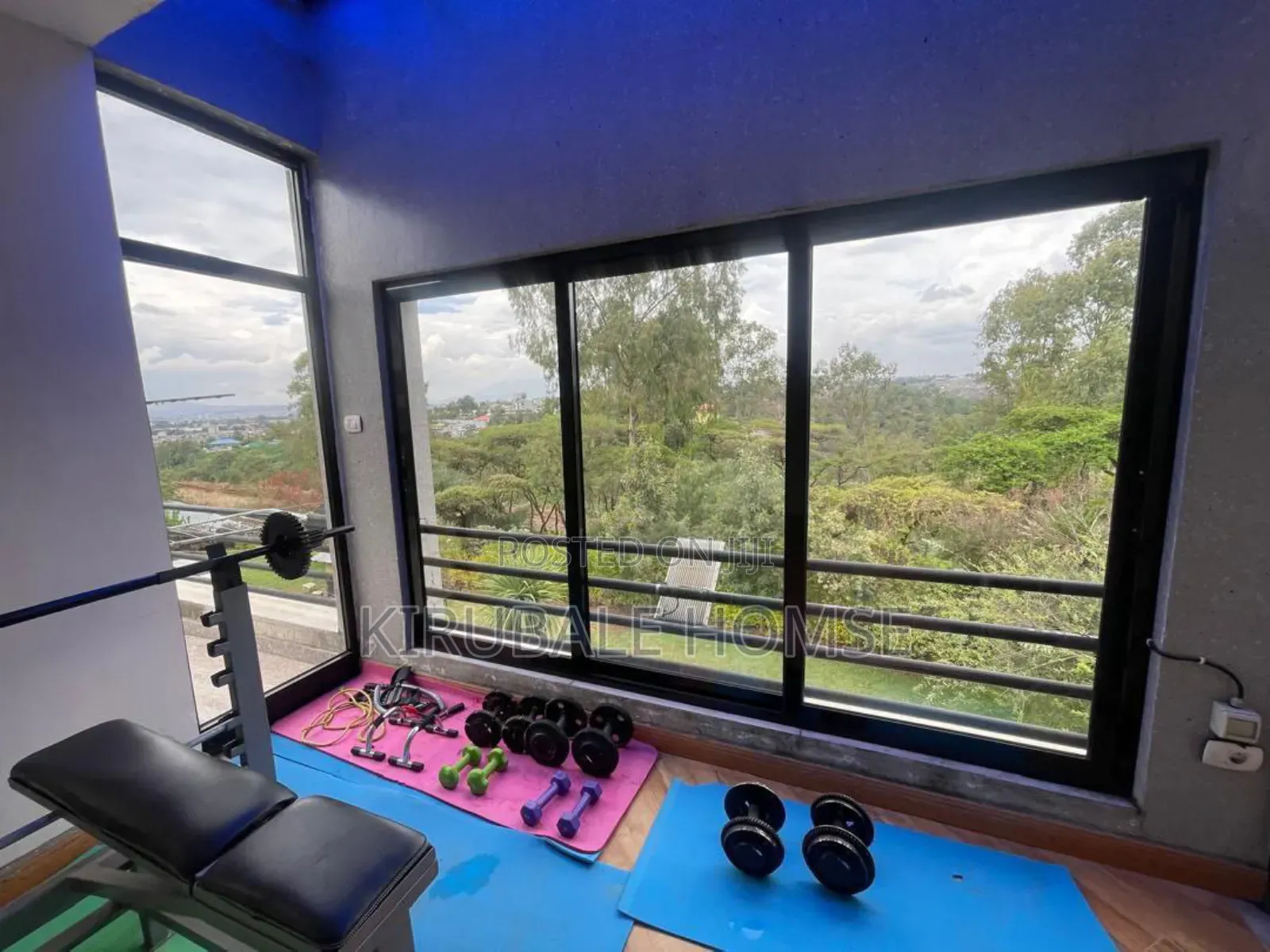 Furnished 5bdrm Villa in Bole for rent