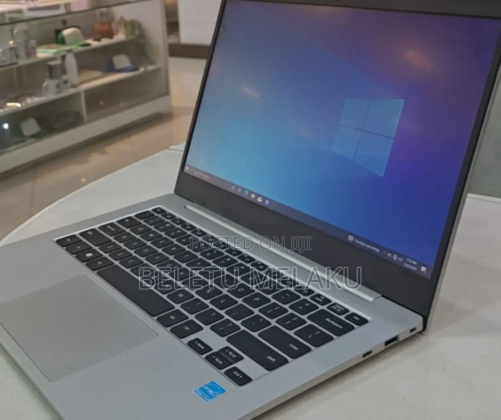 New Samsung Galaxy Book 2 4GB Qualcomm Snapdragon X Plus SSD 128GB