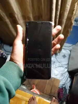 Photo - Samsung Galaxy S9 Plus 64 GB