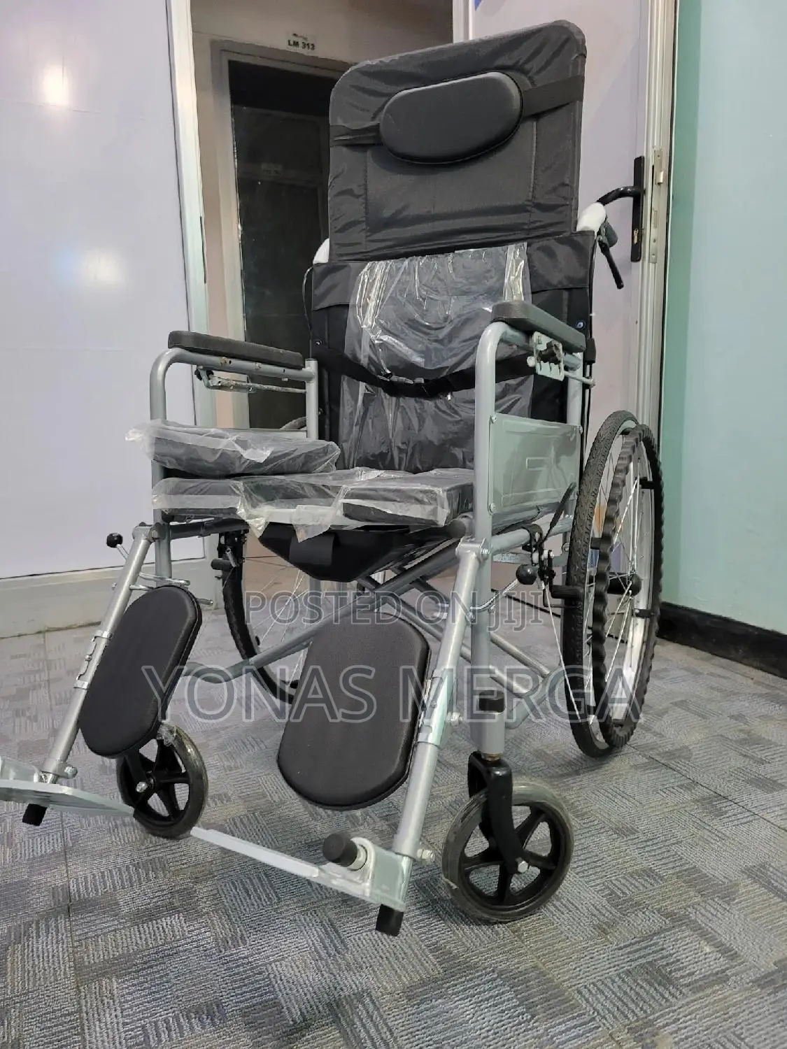 Wheelchair 3 Gear Adjustment Semi-Lying Wheelchair,