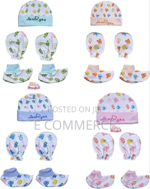 3 Set Newborn Baby Hat,Gloves, Socks Set