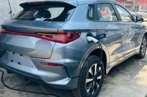 New BYD E2 43 kWh 94 hp FWD 2025 Gray
