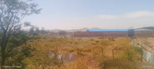 7000 ካሬ ባዶ ቦታ የታጠረ