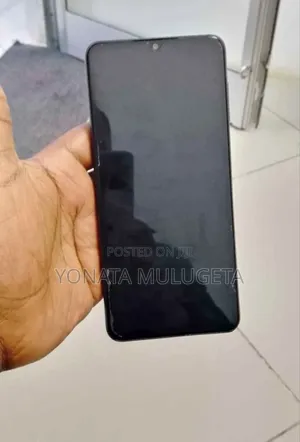 Photo - Samsung Galaxy A12 128 GB Black