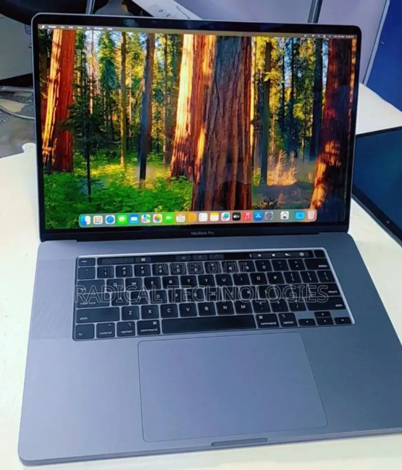 New Laptop Apple MacBook Pro 2019 16GB Intel Core I9 SSD 1T