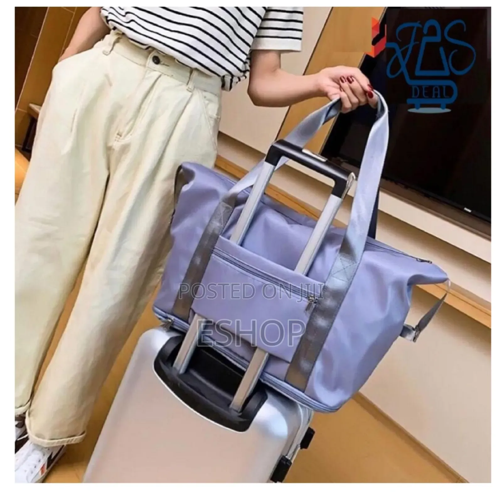 **Foldable Large Capacity Bag – Perfect for Adventures**