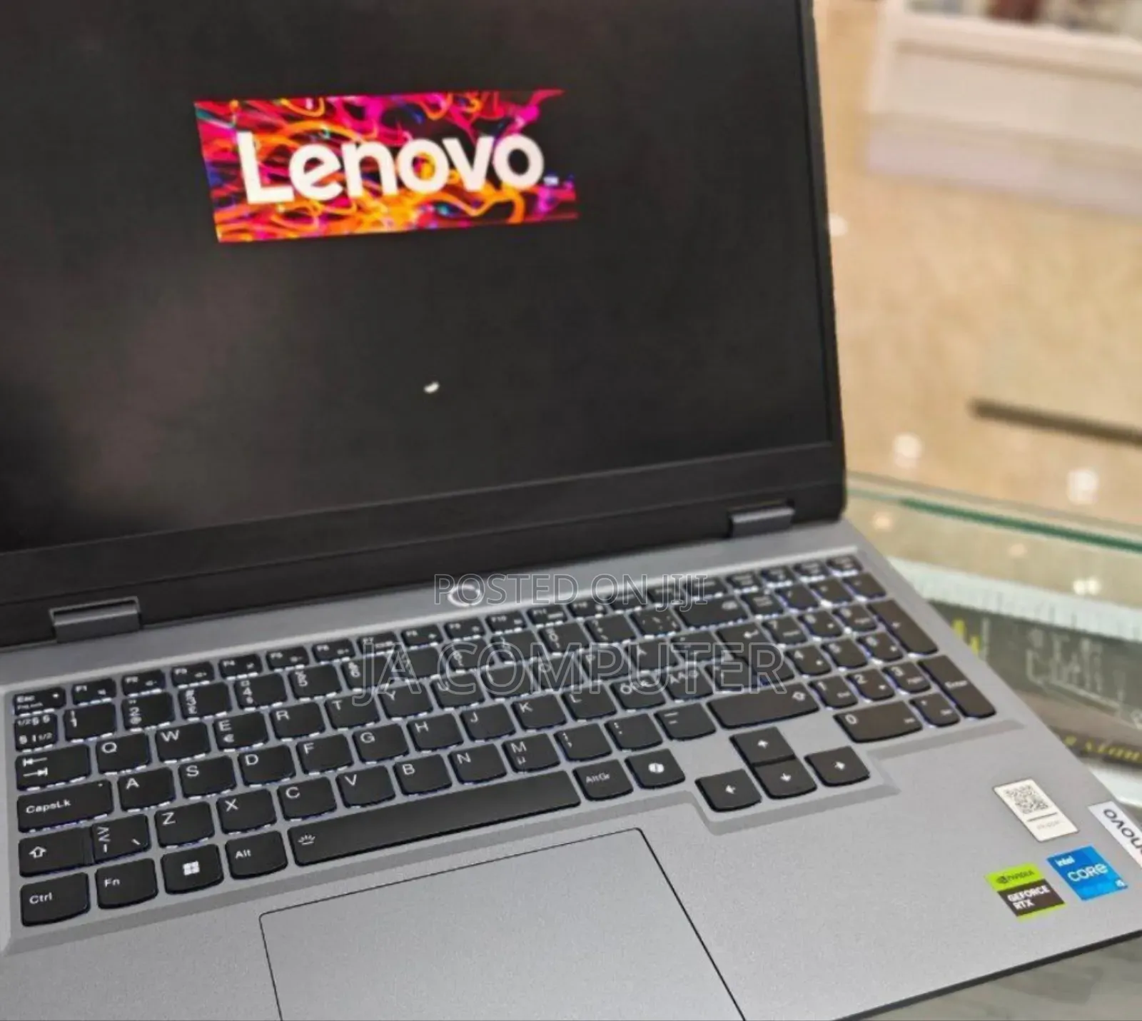 New Laptop Lenovo LOQ 15IRH8 16GB Intel Core I5 SSD 512GB