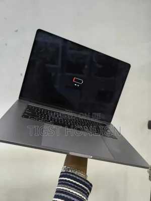 Photo - New Laptop Apple MacBook Pro 2019 16GB Intel Core I7 SSD 512GB