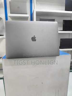 New Laptop Apple MacBook Pro 2019 16GB Intel Core I7 SSD 512GB