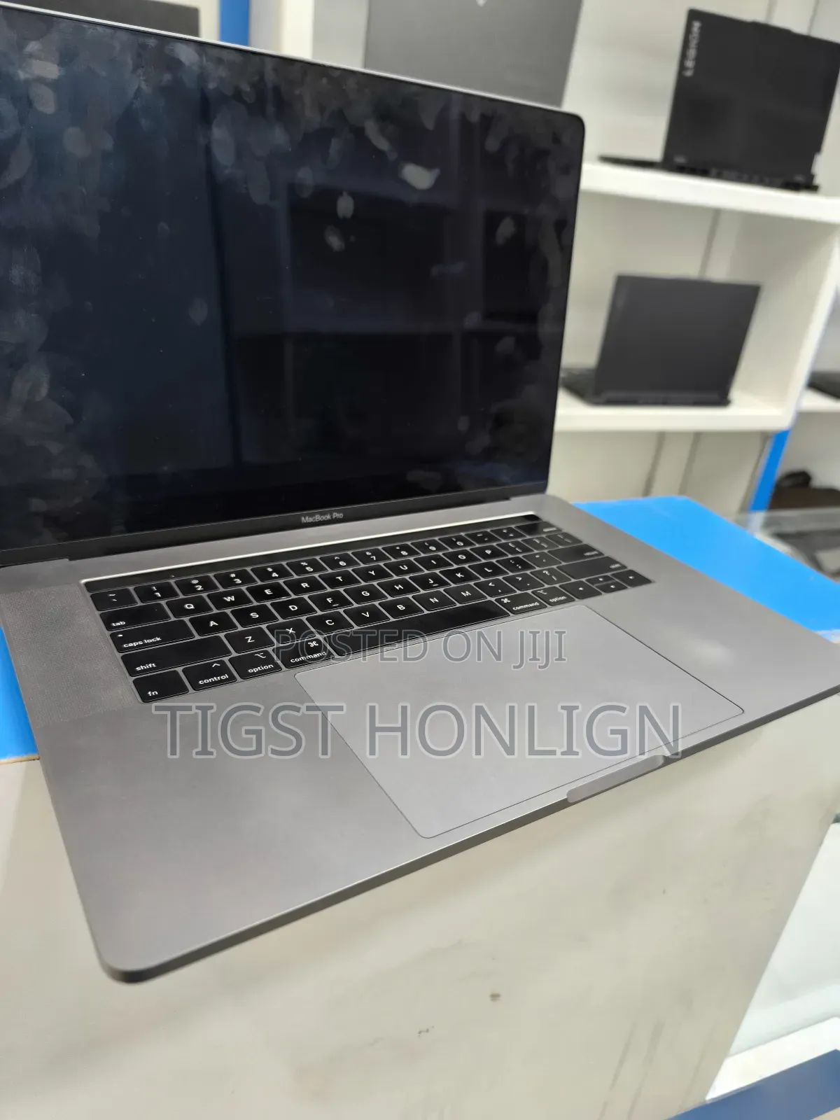 New Laptop Apple MacBook Pro 2019 16GB Intel Core I7 SSD 512GB