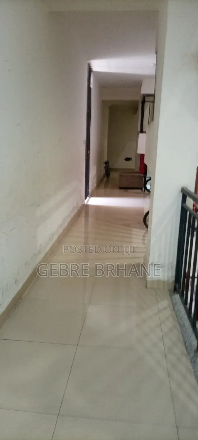 Furnished 1bdrm Apartment in Apartment, Yeka for rent