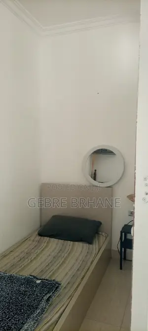 Furnished 1bdrm Apartment in Apartment, Yeka for rent