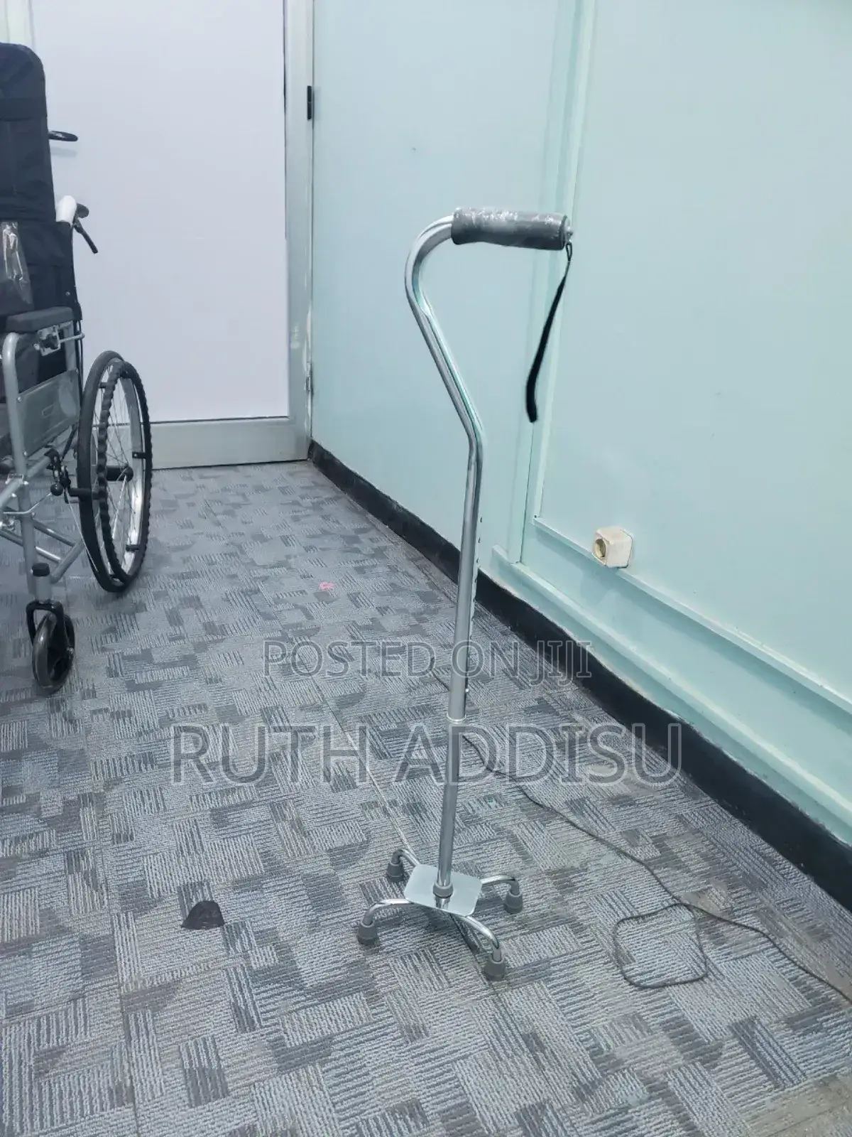 የአረጋዊያን ባለ አራት አልሙኒየም ከዘራ Cane Aluminium Brand New43ealderly