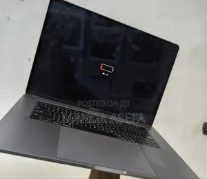 New Laptop Apple MacBook Pro 2019 16GB Intel Core I7 SSD 512GB