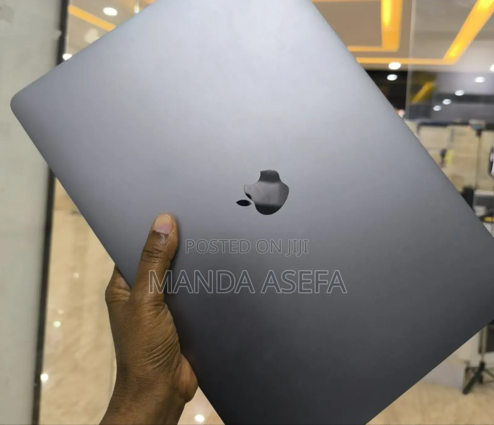 New Laptop Apple MacBook Pro 2019 16GB Intel Core I7 SSD 512GB