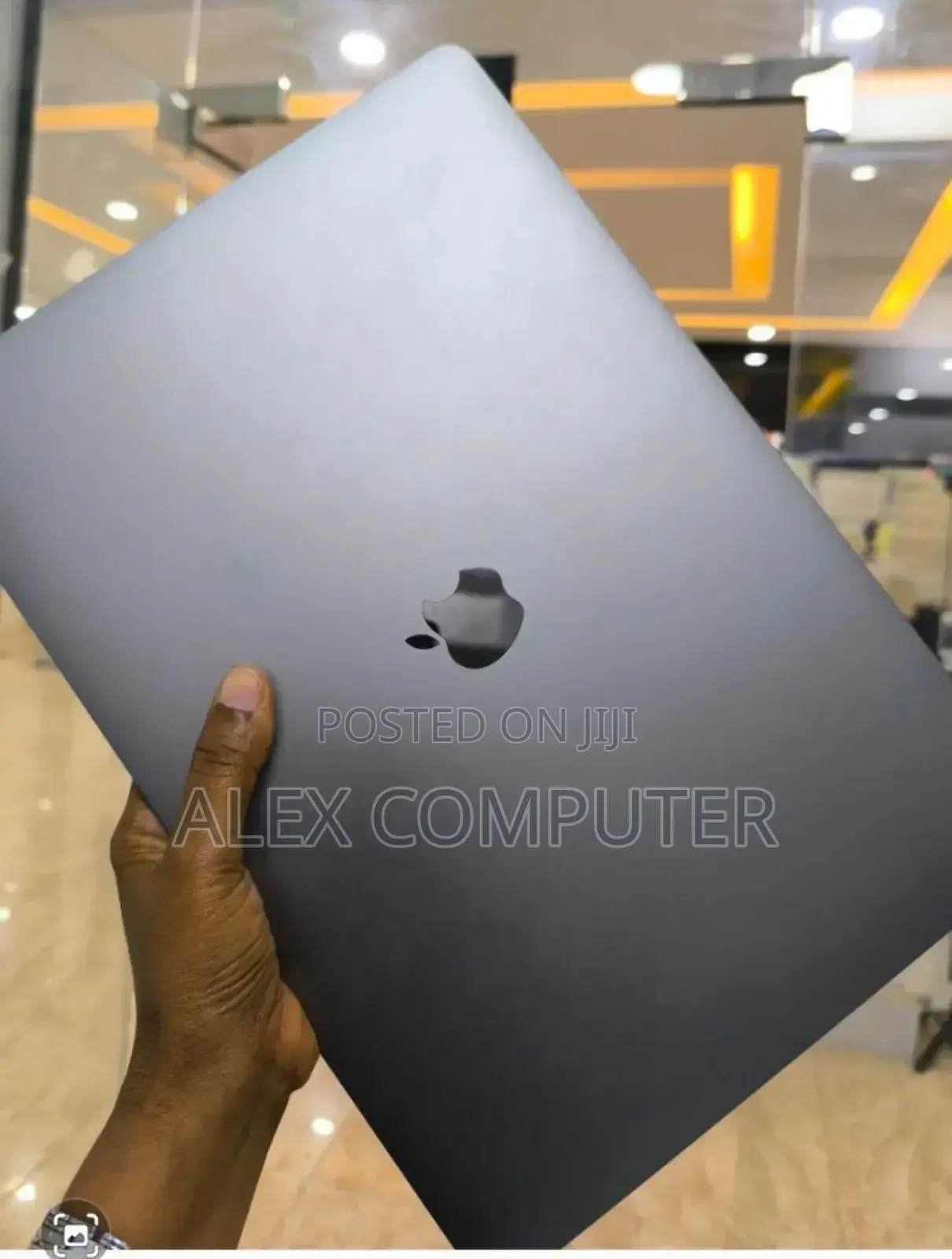 New Laptop Apple MacBook Pro 2019 16GB Intel Core I7 SSD 1T