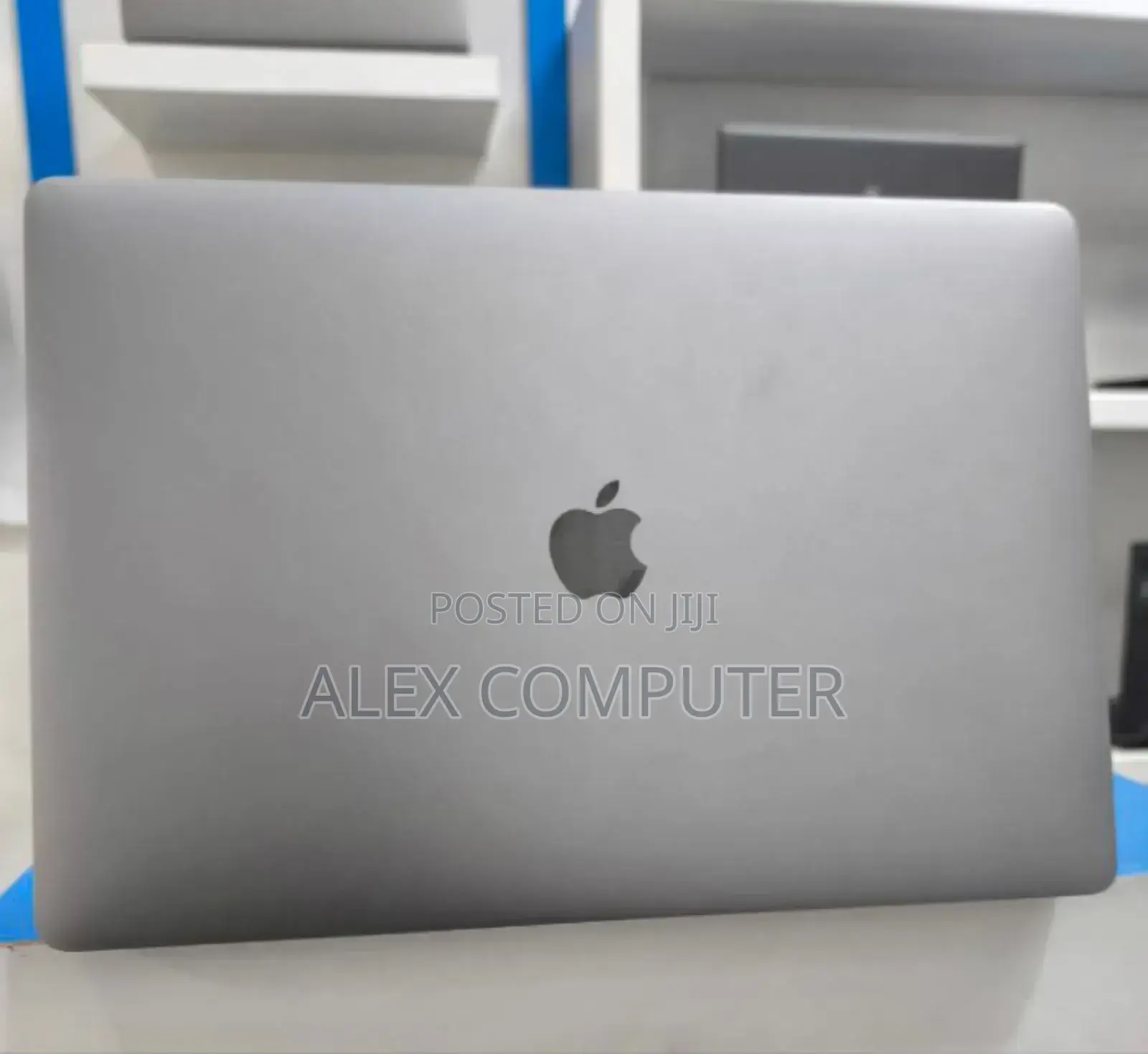 New Laptop Apple MacBook Pro 2019 16GB Intel Core I7 SSD 1T