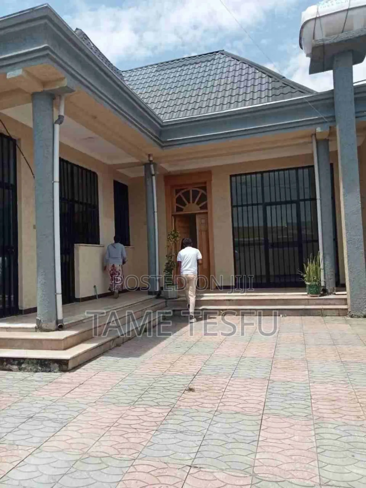 Furnished 3bdrm House in Hayat, Bole for sale