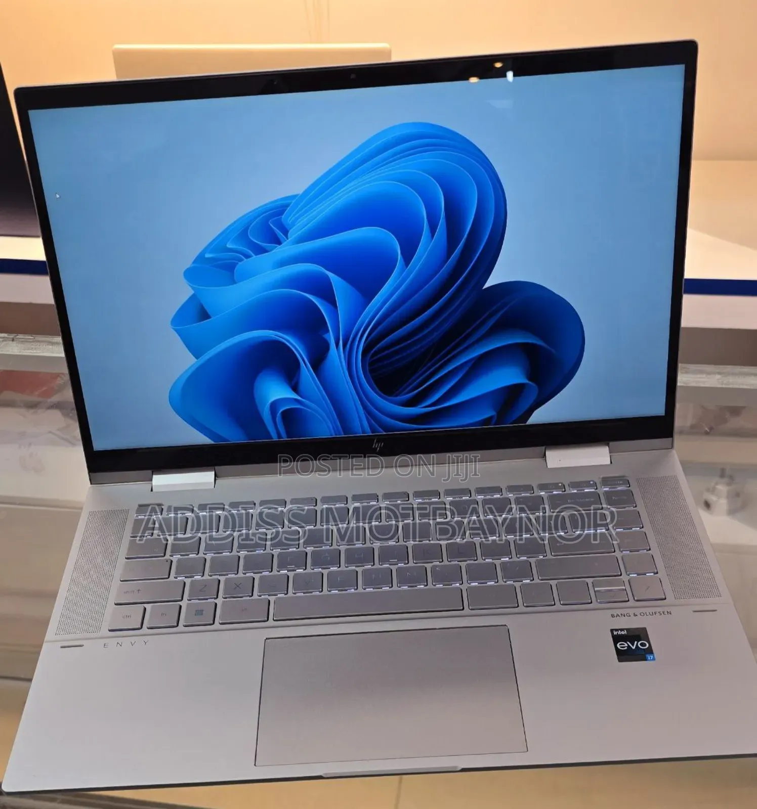 New Laptop HP Envy X360 16GB Intel Core I7 SSD 1T