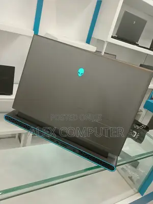New Laptop Alienware M17x R2 32GB Intel Core I9 SSD 2T