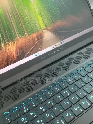 New Laptop Alienware M17x R2 32GB Intel Core I9 SSD 2T