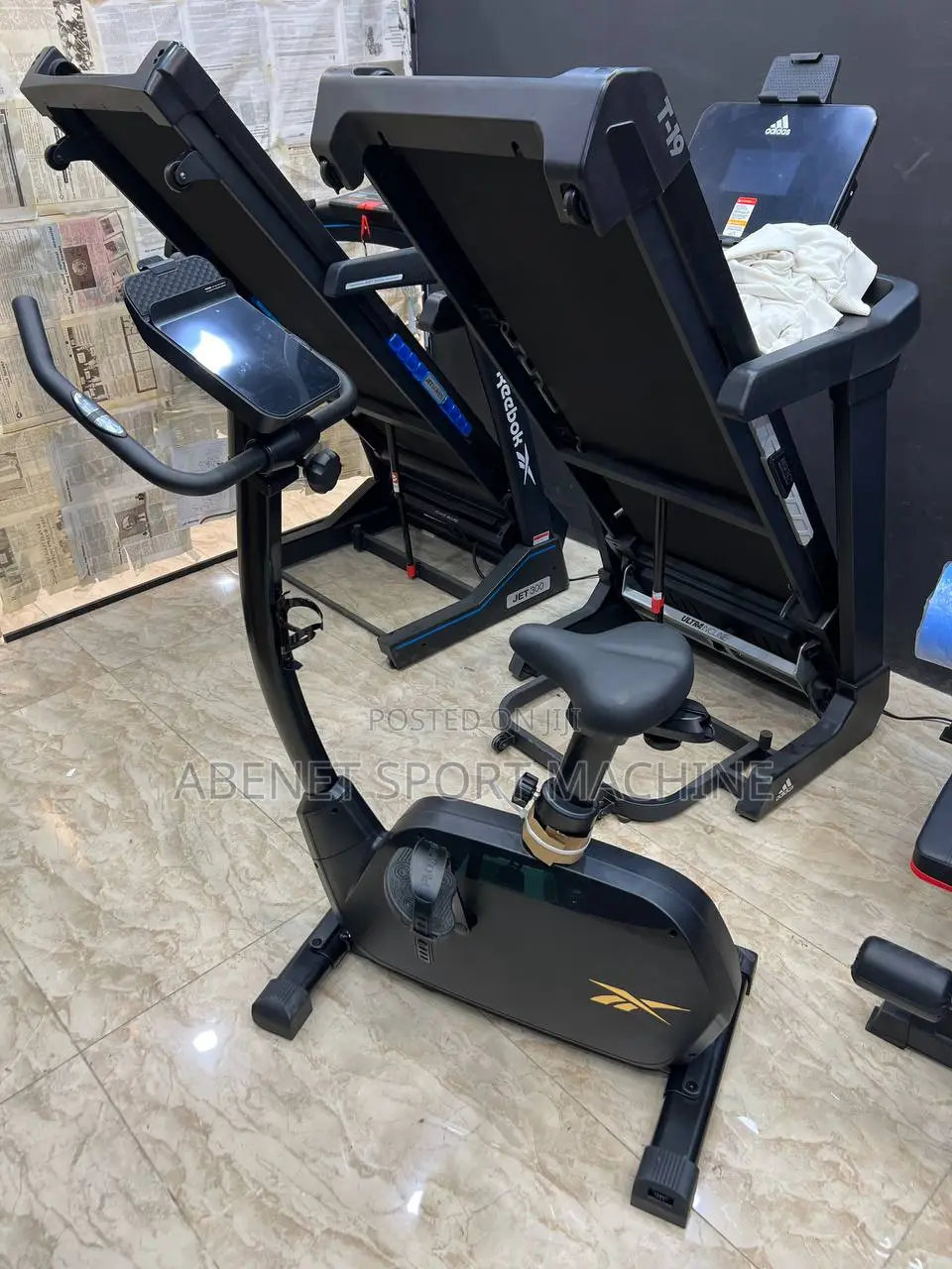 በዘመናዊ ቤቶ ዉስጥ ጤንነቶን አቋሞን የሚጠብቁበት ዘመናዊreebok Fr20 Exercisebike