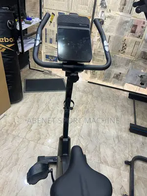 በዘመናዊ ቤቶ ዉስጥ ጤንነቶን አቋሞን የሚጠብቁበት ዘመናዊreebok Fr20 Exercisebike