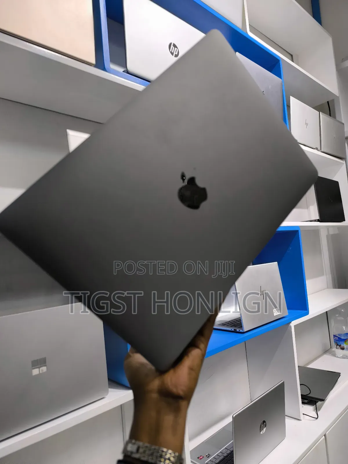 New Laptop Apple MacBook Pro 8GB Apple M2 SSD 256GB