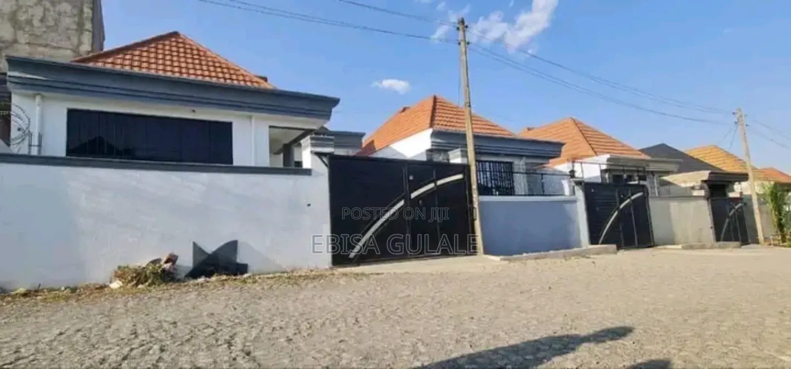 Furnished 4bdrm Apartment in Yeka for sale