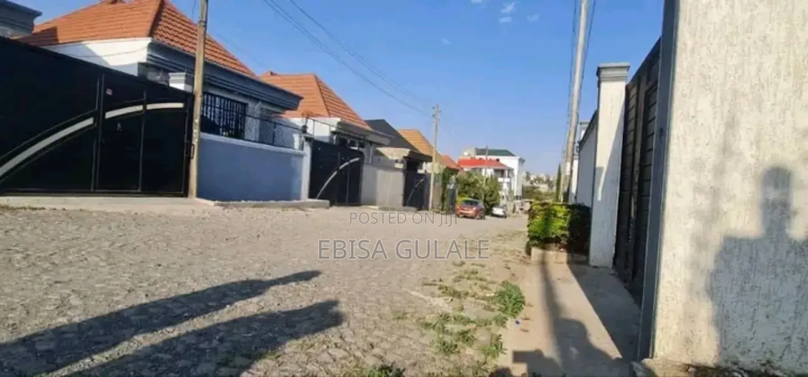 Furnished 4bdrm Apartment in Yeka for sale