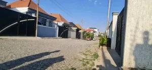 Furnished 4bdrm Apartment in Yeka for sale