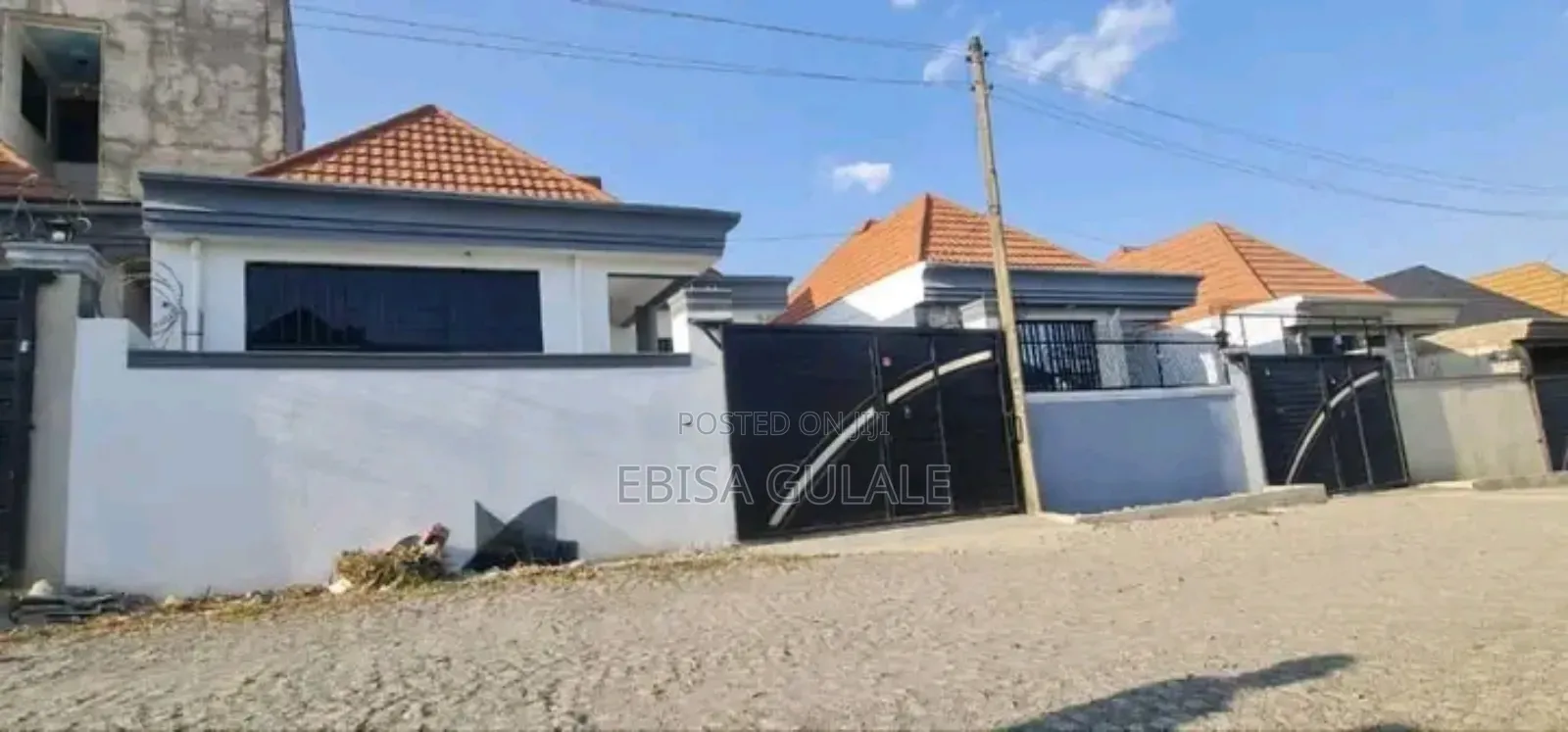 Furnished 4bdrm Apartment in Yeka for sale