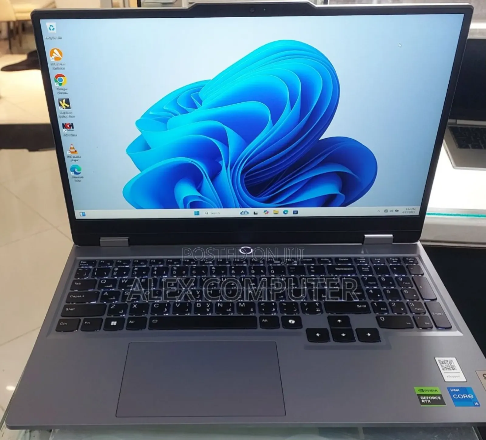 New Laptop Lenovo LOQ 15IRH8 16GB Intel Core I5 SSD 512GB