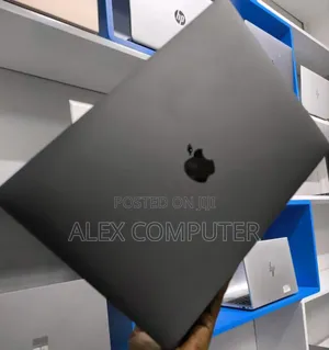 New Laptop Apple MacBook Pro 2022 M2 8GB Apple M2 SSD 256GB