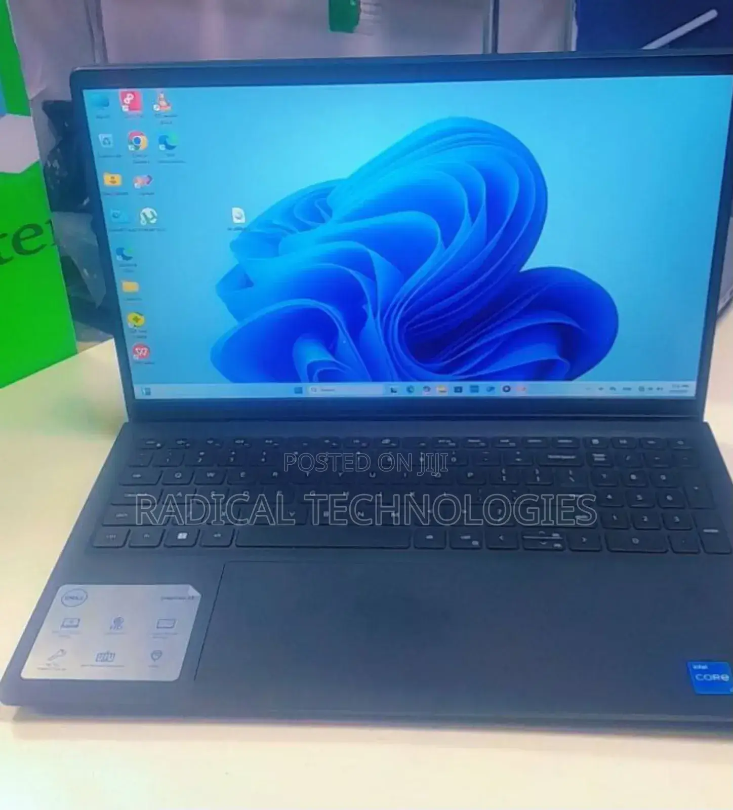 New Laptop Dell Inspiron 15 8GB Intel Core I3 SSD 512GB