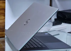 Photo - New Laptop Dell XPS 15 16GB Intel Core I7 SSD 1T