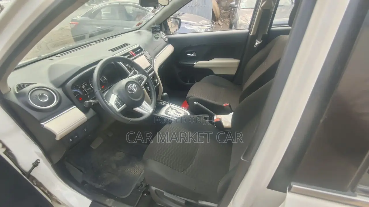 Toyota Rush 1.5 AWD 2021 White