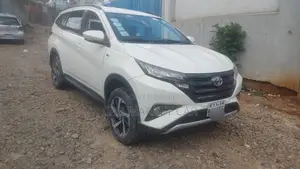 Photo - Toyota Rush 1.5 AWD 2021 White