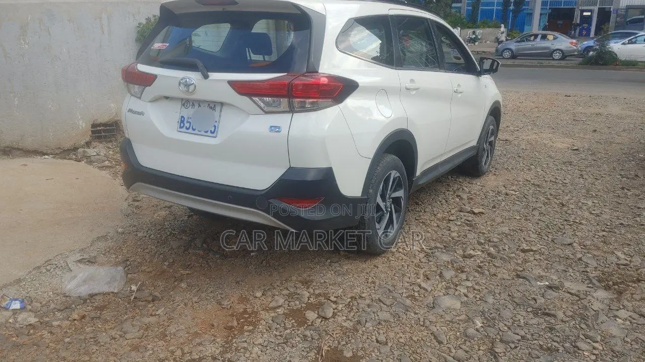 Toyota Rush 1.5 AWD 2021 White