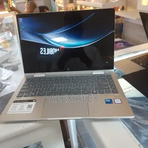 New Laptop HP Envy X360 8GB Intel Core Ultra 5 SSD 512GB