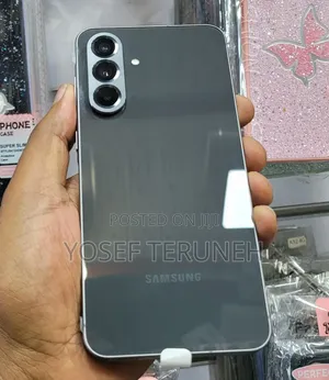 Photo - New Samsung Galaxy A56 256 GB Bronze